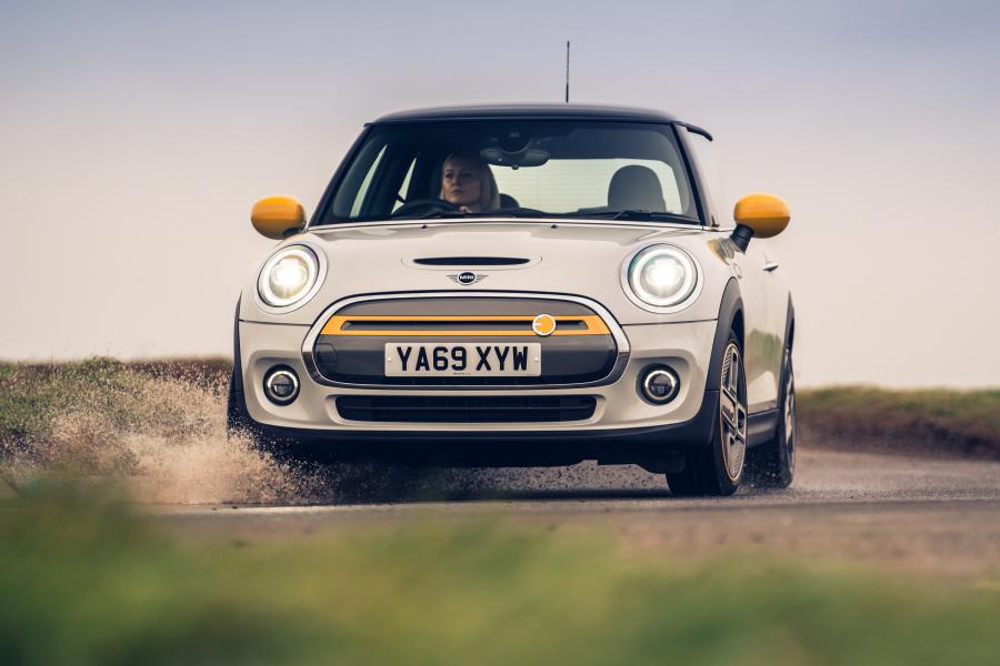  Mini Cooper SE Level 2 (F56) 2020 года  (UK) (фото 28 из 34)